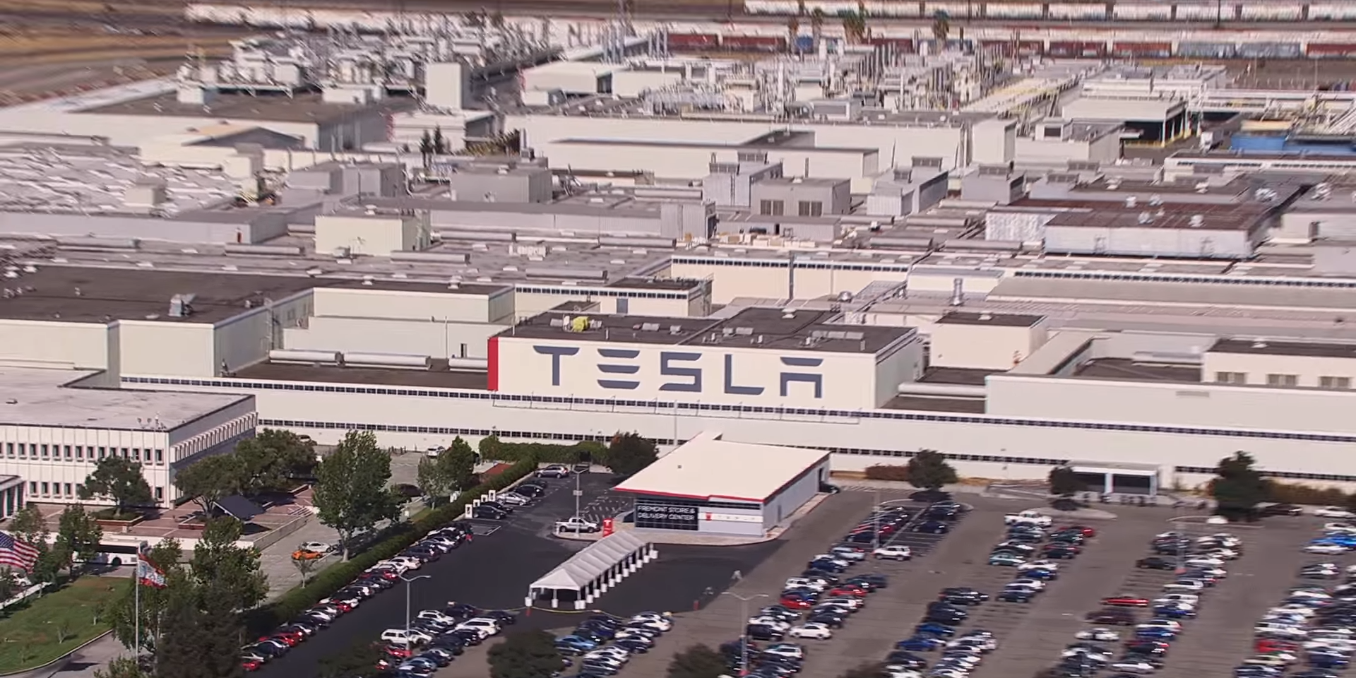 tesla-fremont-factory-20-e1462235297885